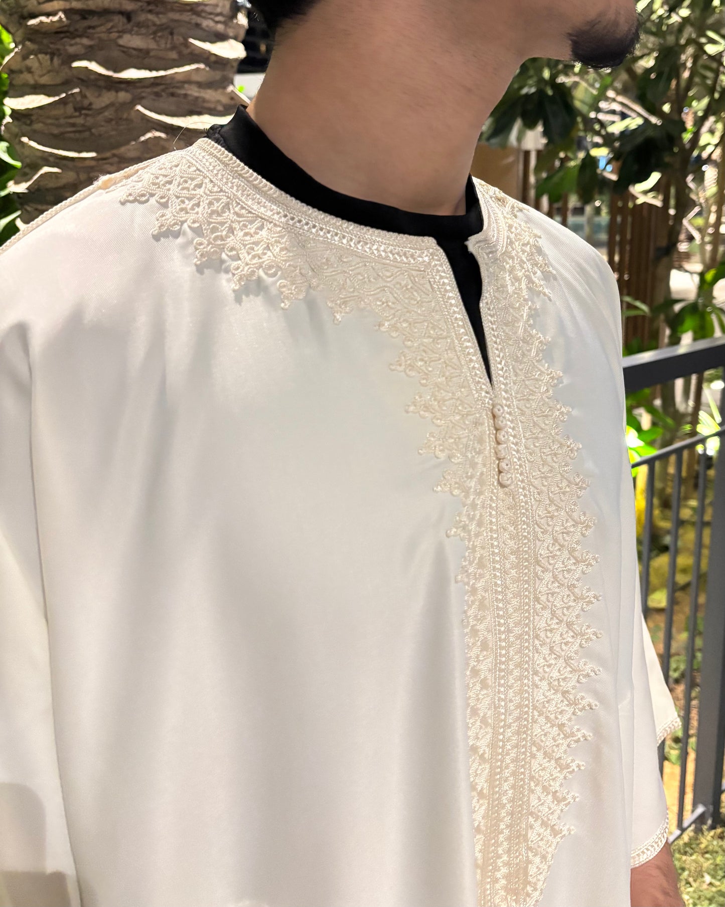V2. Royal White Moroccan Thobe