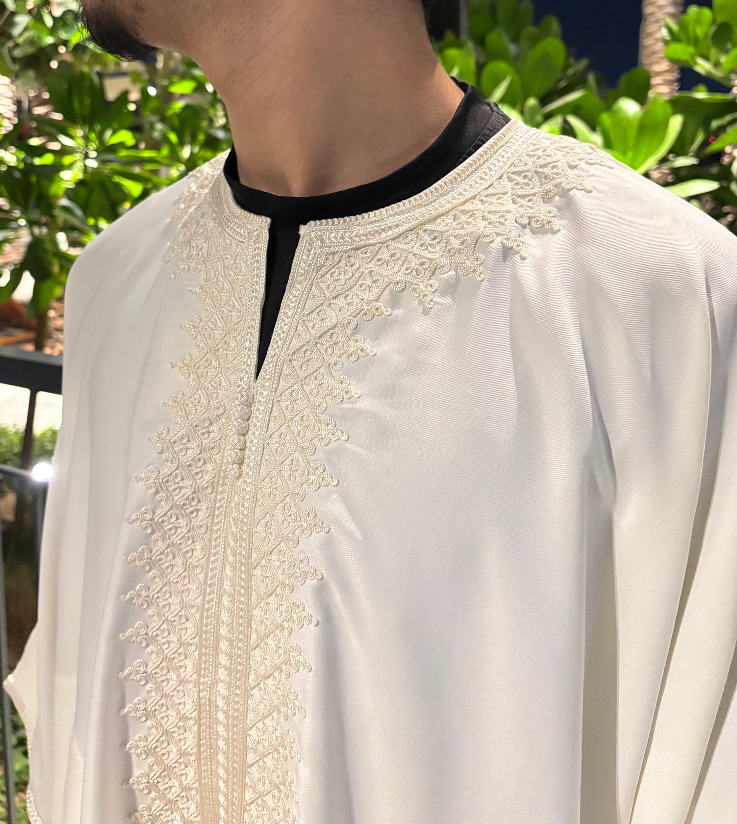 V2. Royal White Moroccan Thobe